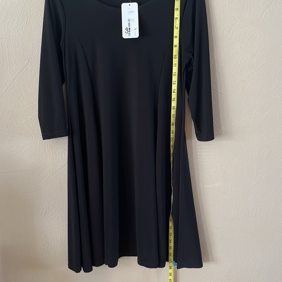 NWT Magna Fit and Flare Black Dress Size 14/16 Knit Fabric - Picture 4 of 12